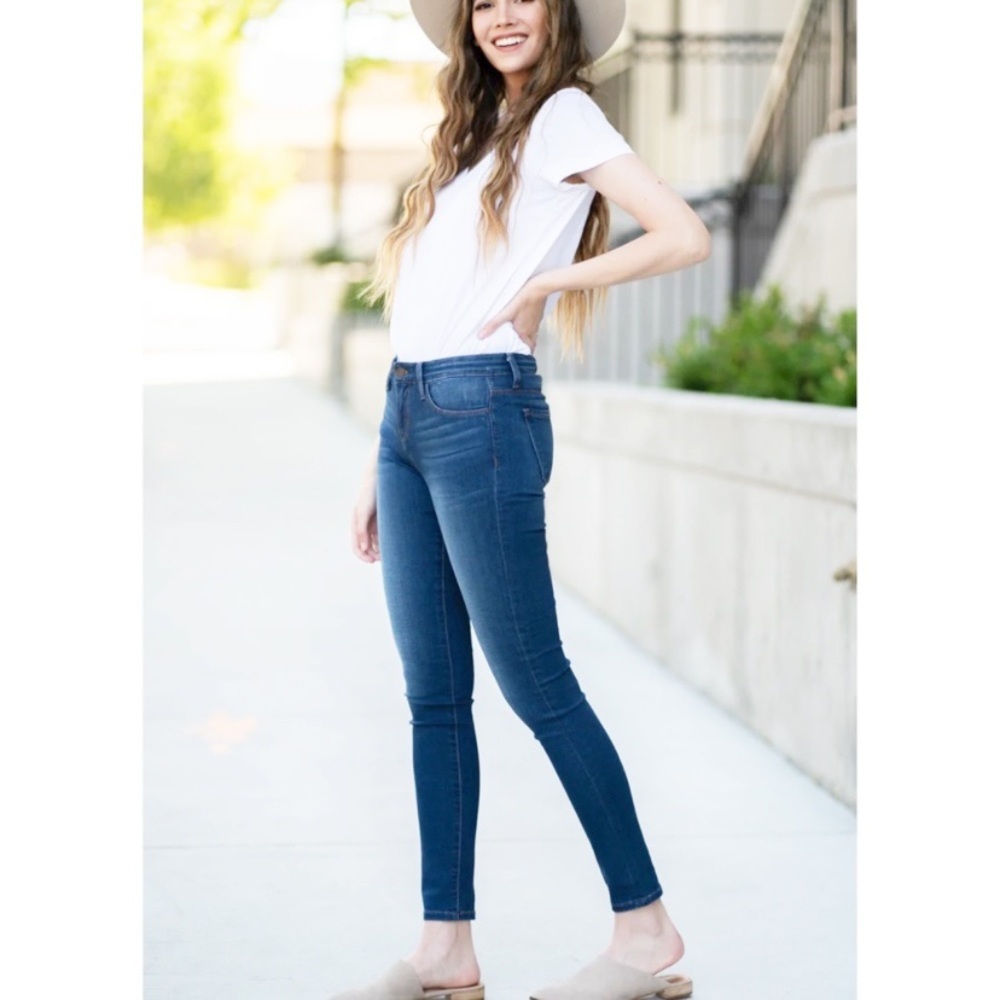 Flying Monkey High Rise Skinny Medium Wash Stretch Denim Blue Jeans